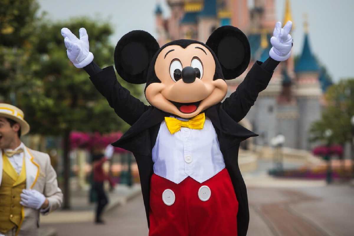I figuranti di Disneyland vogliono un sindacato